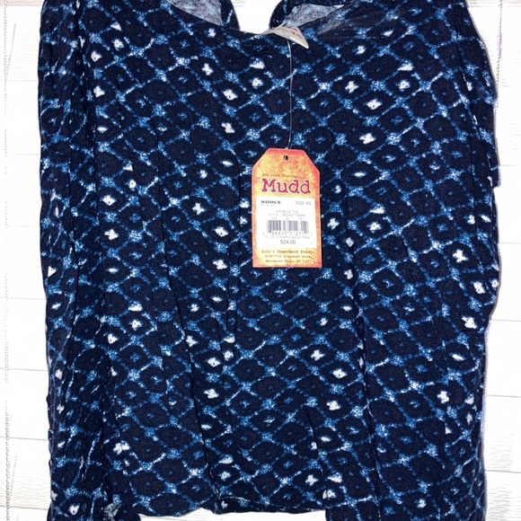 $5 Thanksgiving Sale! Cropped Tank Top - Picture 2 of 4